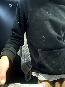 Snapshot of AlejandreBy chatting on February 2026 03:28:01 PM AlejandreBy online show from February 2026 03:28:01 PM