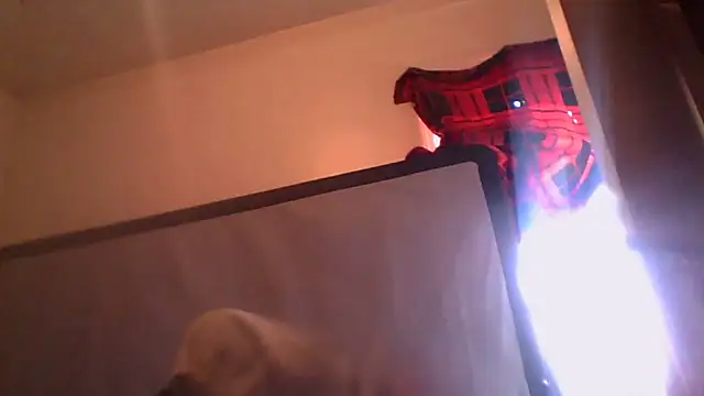 Snapshot of KellyKardashian chatting on February 2026 07:32:02 PM KellyKardashian online show from February 2026 07:32:02 PM