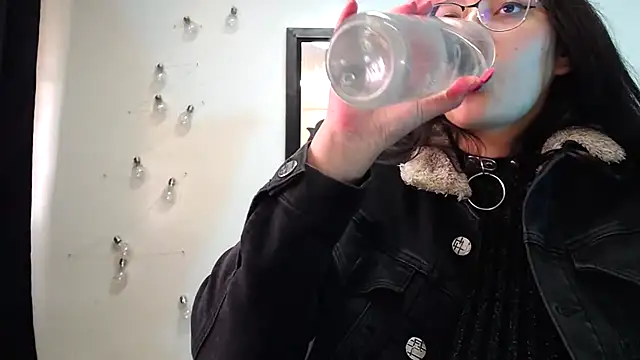 abril onnel online show from January 2025 08:56:01 PM