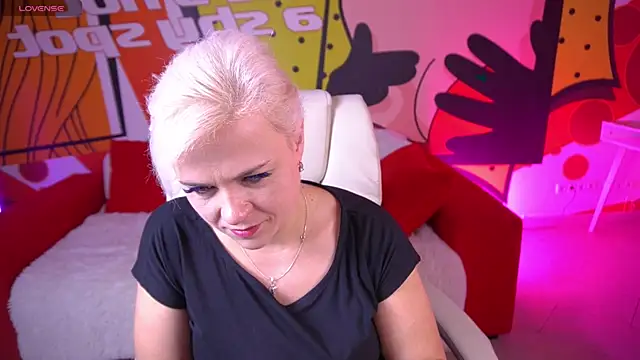 CrystalVibe online show from March 2026 08:19:01 AM