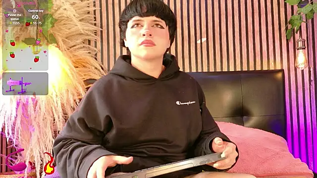 Hiddenhotcake online show from March 2026 06:58:01 PM