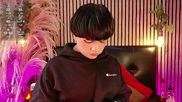 Hiddenhotcake online show from April 2026 07:30:01 PM