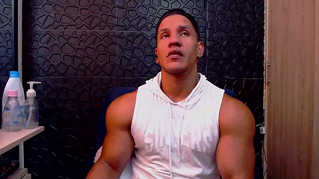 Snapshot of viktor_herrera chatting on February 2026 03:19:02 PM viktor herrera online show from February 2026 03:19:02 PM