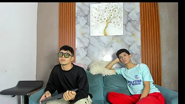 AVENGER BOYS2026 online show from June 2026 07:27:02 PM