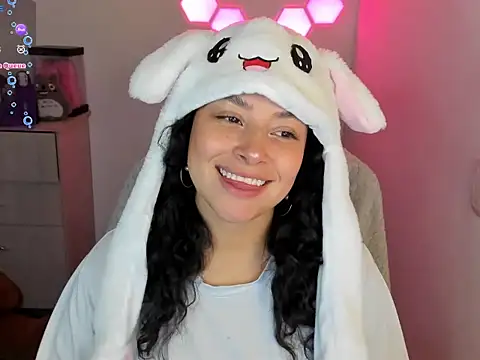 Snapshot of emillyaqua chatting on February 2026 10:15:02 PM emillyaqua online show from February 2026 10:15:02 PM