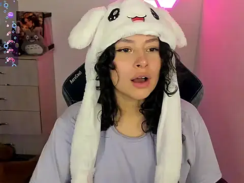 Snapshot of emillyaqua chatting on February 2026 09:58:01 PM emillyaqua online show from February 2026 09:58:01 PM