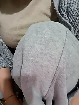 Tulip Giang online show from January 2026 03:42:02 AM