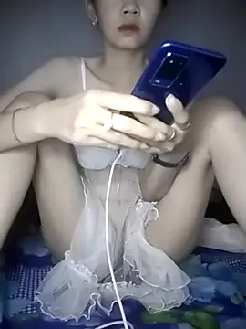 Snapshot of -Nicole-e chatting on January 2026 12:49:02 AM -Nicole-e online show from January 2026 12:49:02 AM