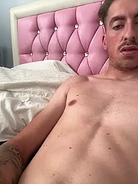 Snapshot of essexboy_2002 chatting on July 2026 07:48:01 AM essexboy 2002 online show from July 2026 07:48:01 AM