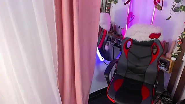 MeowMota  online show from May 2026 06:26:01 PM