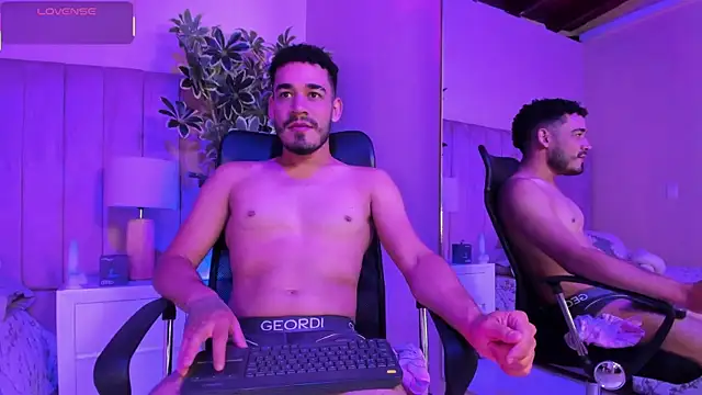 Snapshot of aries_unbound chatting on January 2026 12:54:01 PM aries unbound online show from January 2026 12:54:01 PM