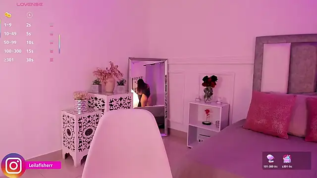 Leilafisherr online show from February 2026 01:16:02 PM