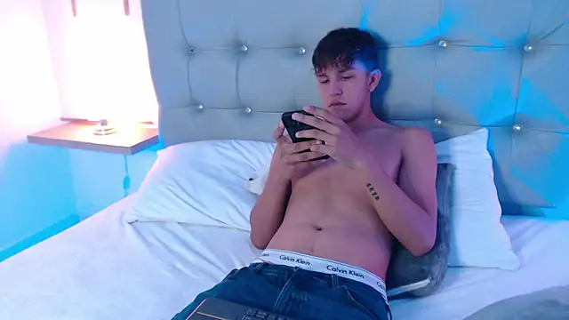 Snapshot of johnny_blake_ chatting on January 2026 06:46:02 PM johnny blake online show from January 2026 06:46:02 PM