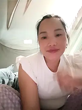 Snapshot of yu--yo chatting on April 2026 05:19:08 AM yu--yo online show from April 2026 05:19:08 AM