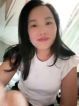 Snapshot of yu--yo chatting on April 2026 02:20:02 AM yu--yo online show from April 2026 02:20:02 AM