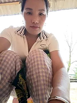 Snapshot of yu--yo chatting on April 2026 03:37:01 AM yu--yo online show from April 2026 03:37:01 AM