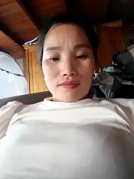 Snapshot of yu--yo chatting on April 2026 05:40:01 AM yu--yo online show from April 2026 05:40:01 AM