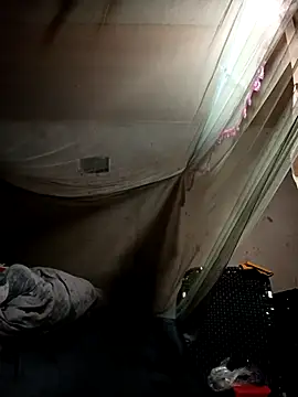 Snapshot of yu--yo chatting on April 2026 04:12:01 PM yu--yo online show from April 2026 04:12:01 PM