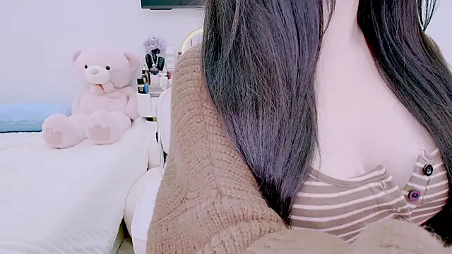 Snapshot of Pari_Kilian22 chatting on January 2026 10:55:01 PM Pari Kilian22 online show from January 2026 10:55:01 PM