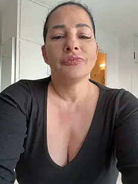 Maya-www online show from March 2026 03:58:01 PM