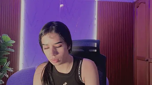 Snapshot of zoevg chatting on January 2026 11:46:02 AM zoevg online show from January 2026 11:46:02 AM