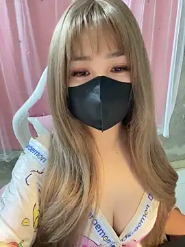 -Violet-t online show from April 2026 01:45:02 PM