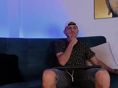 Snapshot of JACOB_RACHELL chatting on January 2026 12:32:02 PM JACOB RACHELL online show from January 2026 12:32:02 PM