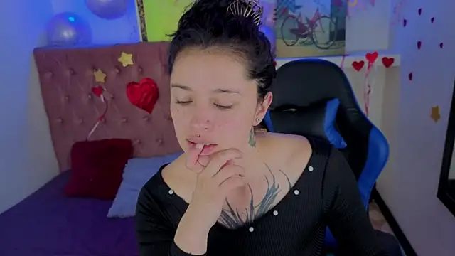 Harley quinzell online show from February 2026 07:00:02 PM