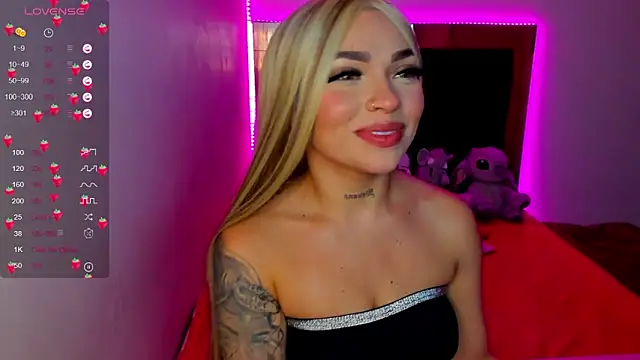 Snapshot of Nicole_rouss chatting on June 2026 03:24:02 AM Nicole rouss online show from June 2026 03:24:02 AM