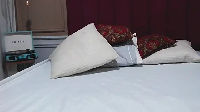 GiaTegel online show from February 2026 10:39:01 PM