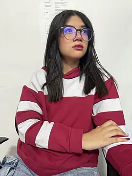 Snapshot of _Queen_love2 chatting on February 2026 03:47:02 AM Queen love2 online show from February 2026 03:47:02 AM