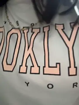 Snapshot of _Queen_love2 chatting on February 2026 10:28:02 PM Queen love2 online show from February 2026 10:28:02 PM