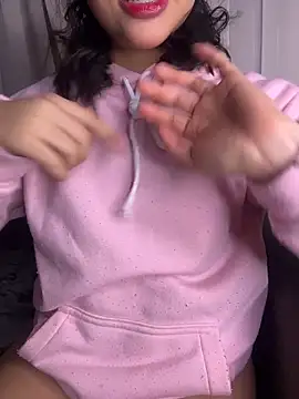 Snapshot of _Queen_love2 chatting on March 2026 04:58:01 AM Queen love2 online show from March 2026 04:58:01 AM