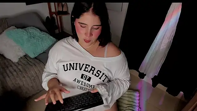 ivy velvet online show from June 2026 01:47:02 AM
