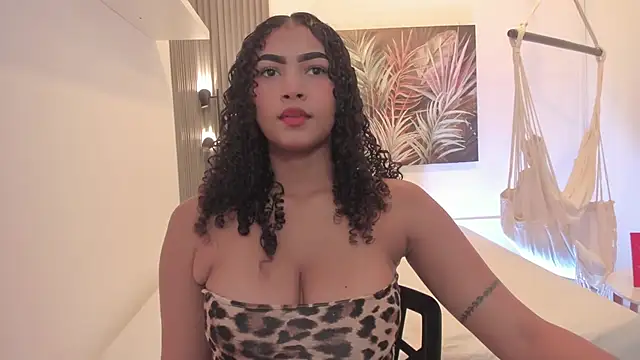 ailann  online show from February 2026 07:53:02 PM