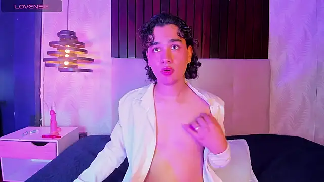 Snapshot of Fran_Smiths chatting on February 2026 08:29:01 PM Fran Smiths online show from February 2026 08:29:01 PM