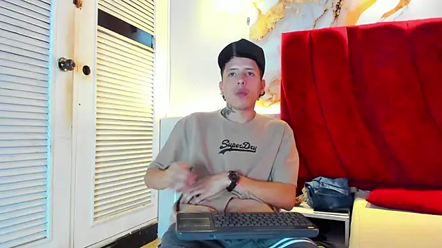 ESTEBAN 2102 online show from January 2026 07:41:02 PM