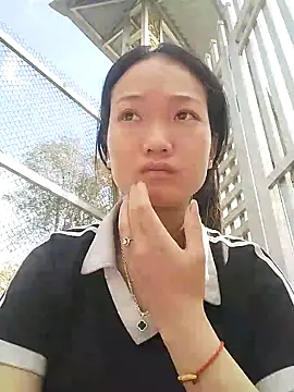 Snapshot of Hina2xx chatting on February 2026 02:52:02 AM Hina2xx online show from February 2026 02:52:02 AM