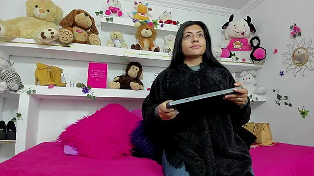 maira diazz online show from February 2026 12:34:01 PM