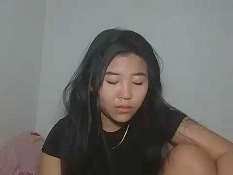 Snapshot of Zyeiii chatting on February 2026 07:53:01 PM Zyeiii online show from February 2026 07:53:01 PM