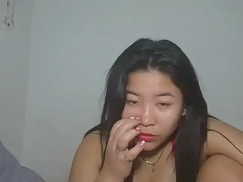 Snapshot of Zyeiii chatting on February 2026 04:45:02 PM Zyeiii online show from February 2026 04:45:02 PM