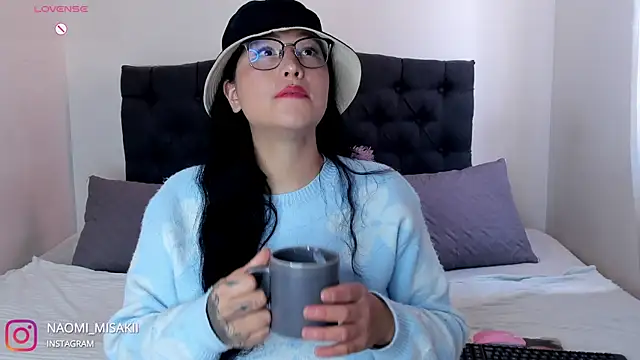 Snapshot of Mia_Charlotte2 chatting on January 2026 04:42:02 PM Mia Charlotte2 online show from January 2026 04:42:02 PM