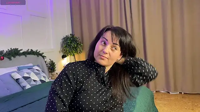  SilkyShadow  online show from January 2026 01:44:01 AM