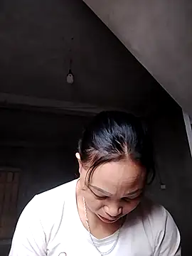 Snapshot of miray- chatting on February 2026 04:43:02 AM miray- online show from February 2026 04:43:02 AM