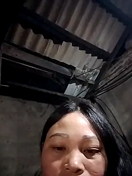 Snapshot of miray- chatting on February 2026 12:11:01 PM miray- online show from February 2026 12:11:01 PM