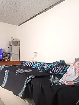 Snapshot of Winterslender chatting on February 2026 08:21:01 AM Winterslender online show from February 2026 08:21:01 AM