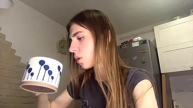 ElsieKuhlmann online show from March 2026 05:13:01 AM