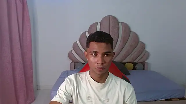 Enzo fox77 online show from January 2026 11:34:01 AM