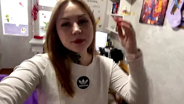 TraciBallena online show from February 2026 07:12:02 AM