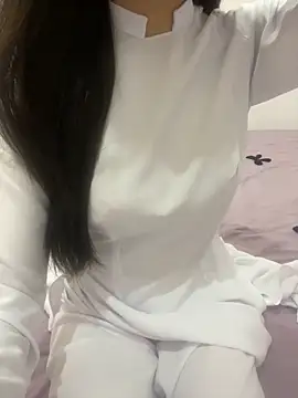 Linhtruong   online show from February 2026 03:57:01 PM